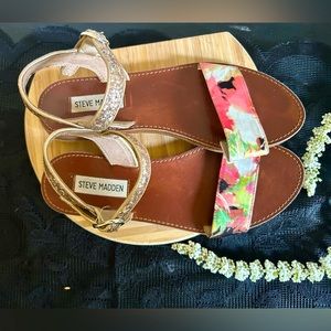 Steve Madden floral pattern sandals. Womens 6.5.